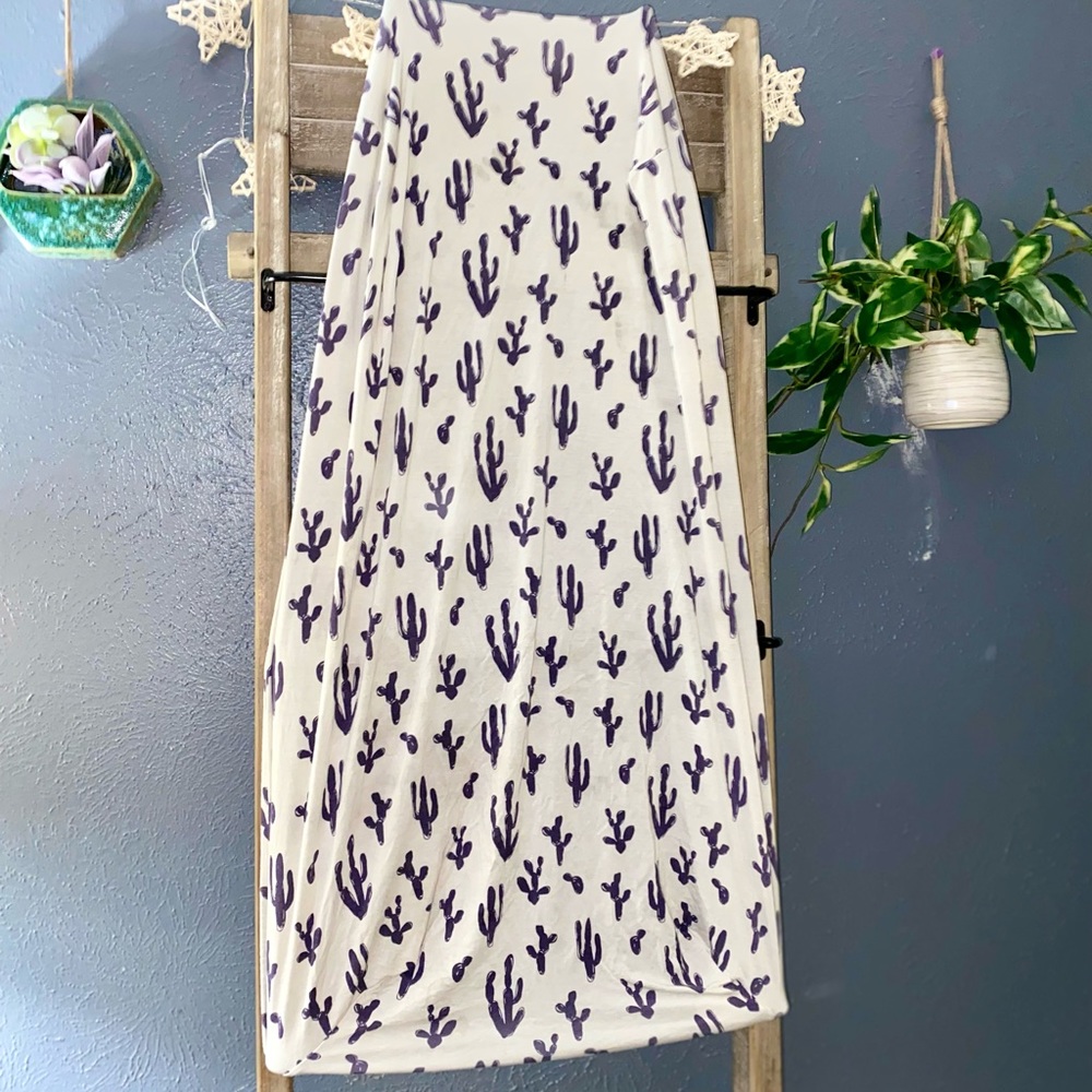 💚💰 2/$50 DEAL  
POSH PEANUT CHANGING TABLE COVER - GENDER NEUTRAL